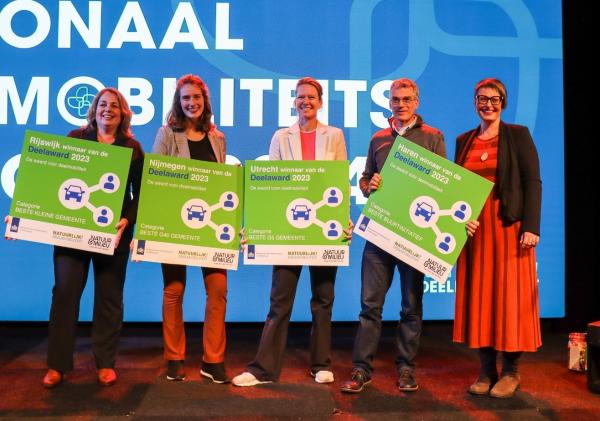 Foto van uitreiking deelaward