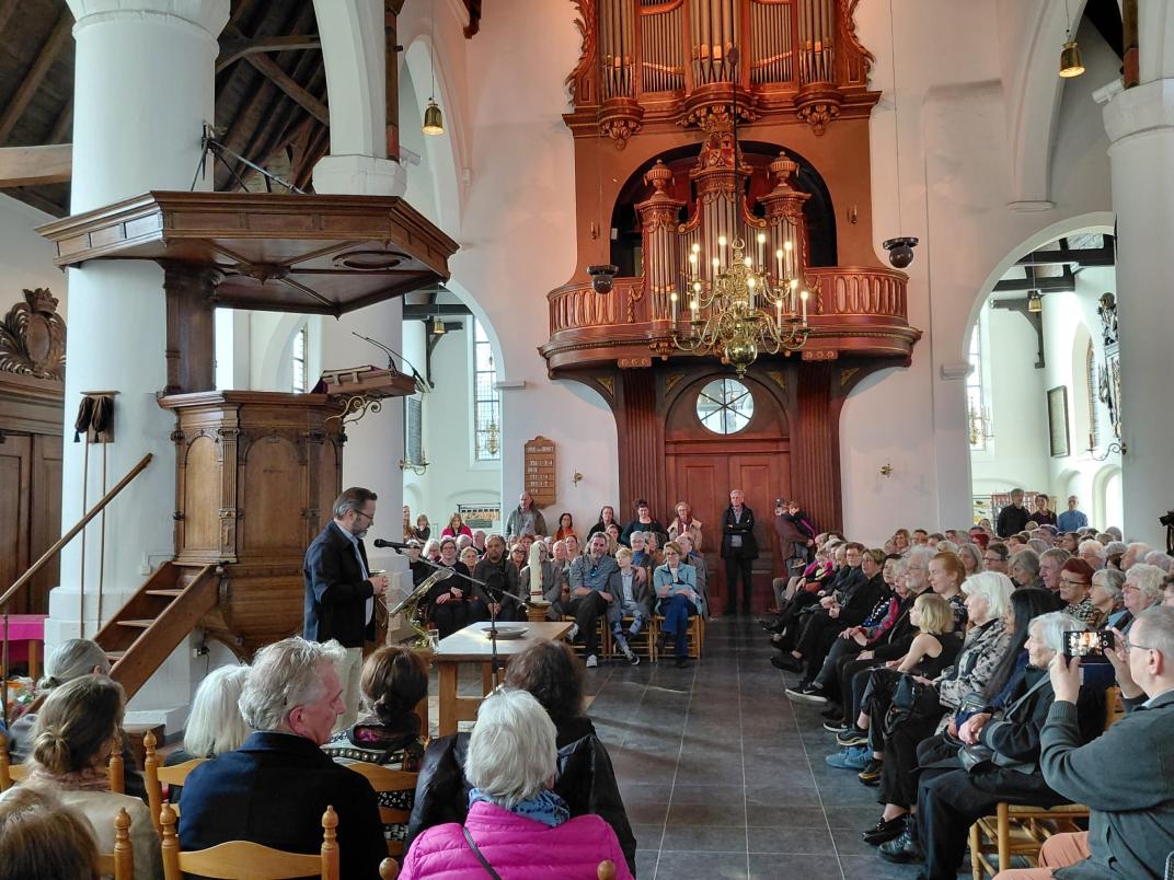 Uitreiking van de Rijswijkse Erespeld in de Oude Kerk in Rijswijk.