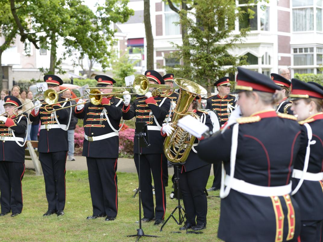 Orkest met trompetten